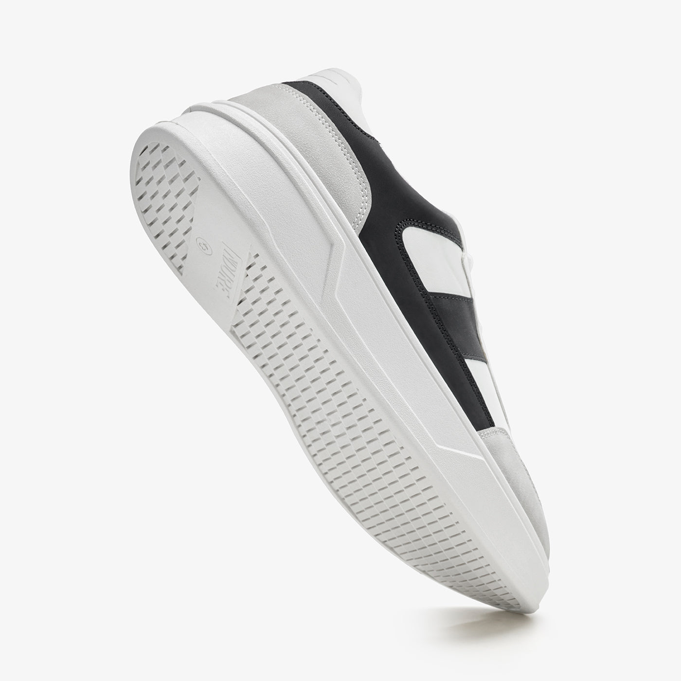 casual footwear for men in Deira