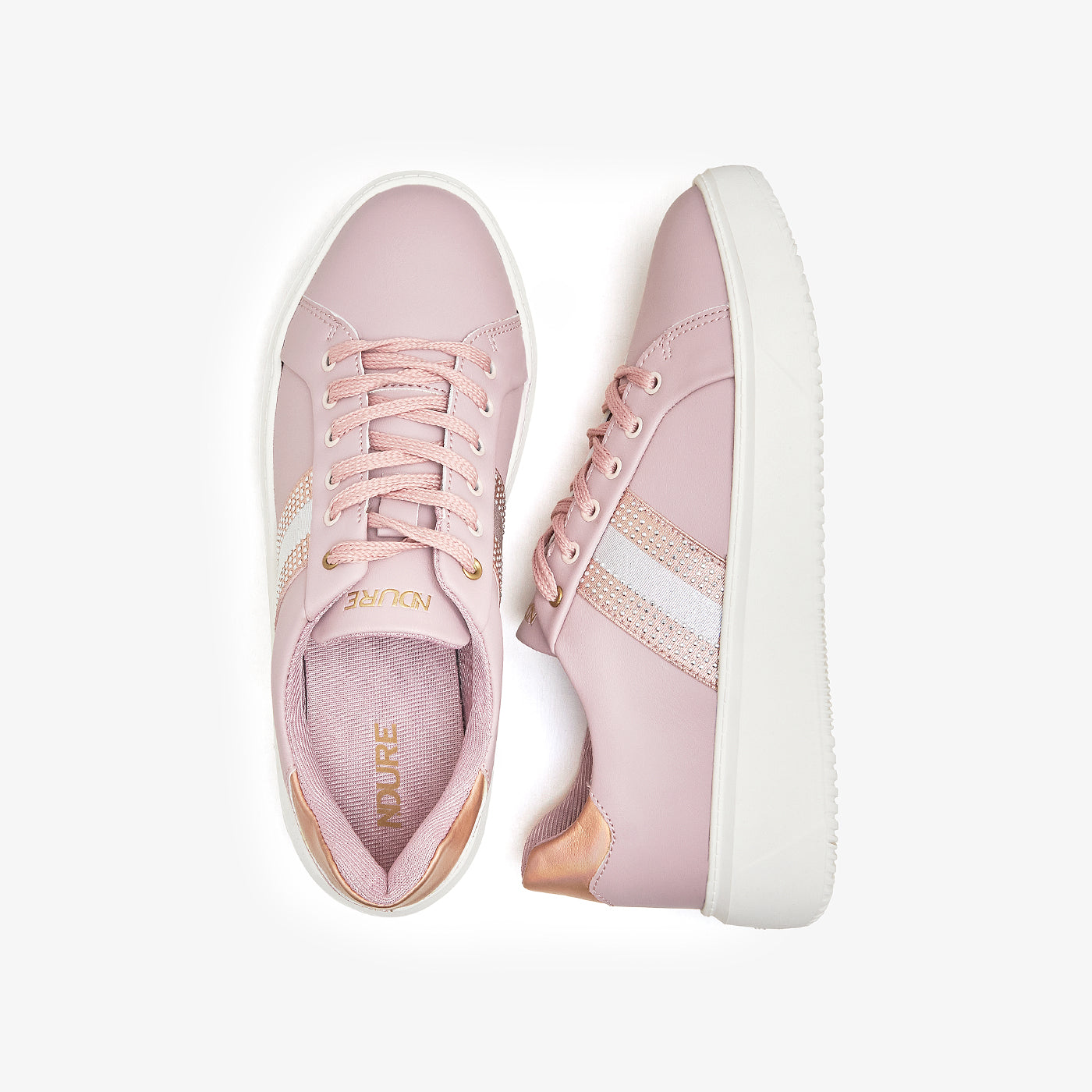 Women's Relaxed Fit Kicks
